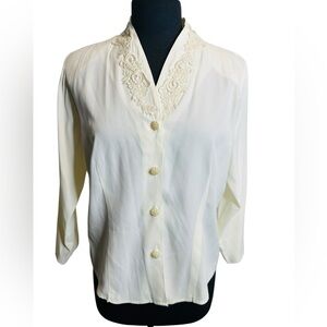 A.K Collectible Vintage Cream Lace Pearl Button Up Blouse Shoulder Pad Size Med